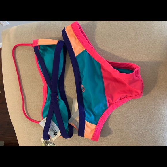 Womens Roxy bikini - Picture 2 of 2